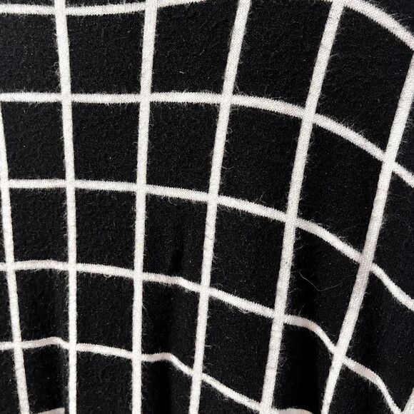 JOSEPH A. MEDIUM Black and white geometric pattern sweater - Picture 5 of 8